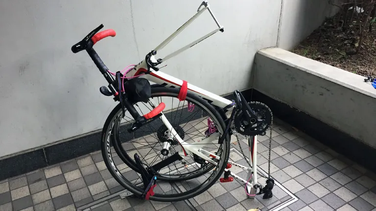 輪行 ホイール固定