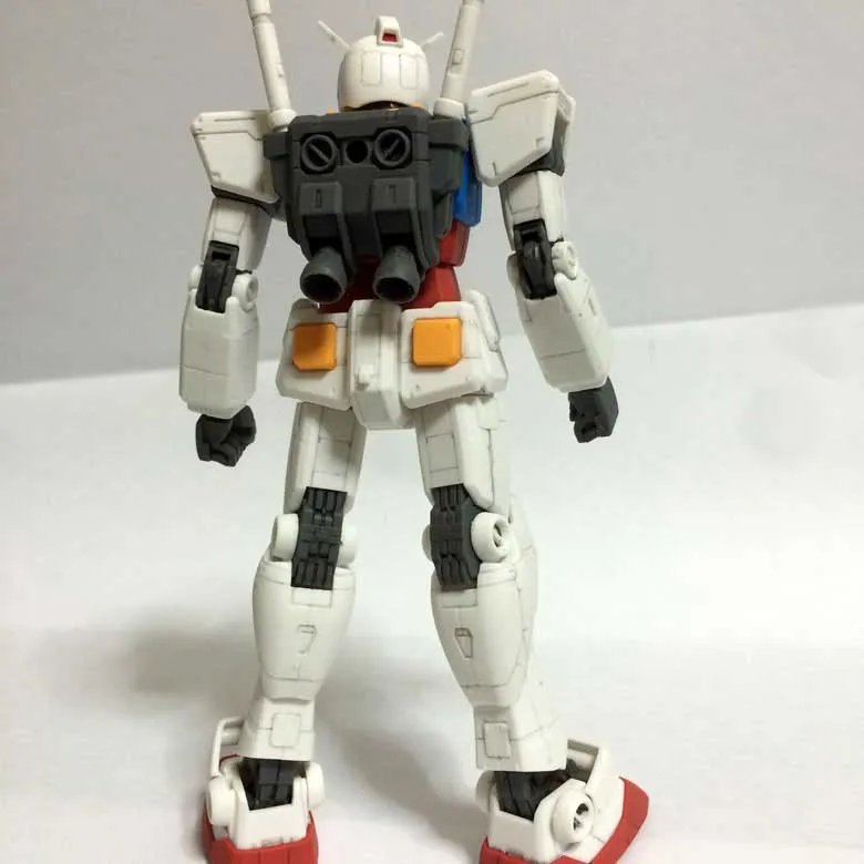 ガンダム背面姿