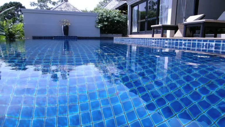 ヴィラのプール